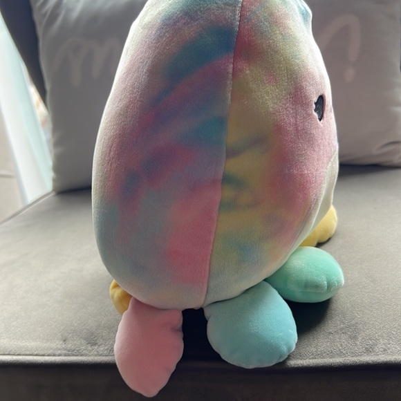 Squishmallows Valentine’s Opal the octopus 8” - Picture 3 of 4